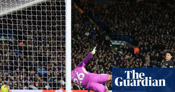 Manchester City close gap to two points at top after Semenyo sinks Leeds — Football | The Guardian