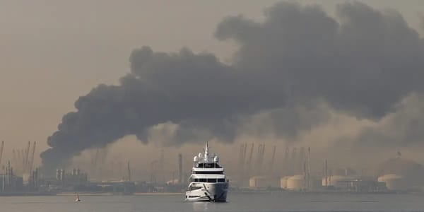 Photos show damage at Dubai luxury tourist hotspot after Iran strike — Businessinsider