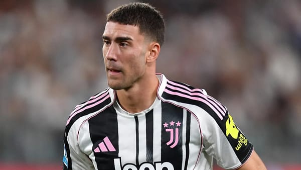 Dusan Vlahovic open to Juventus stay after initial talks — Goal