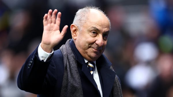 Ossie Ardiles urges Tottenham to unite to avoid 'big, big trouble' — Goal