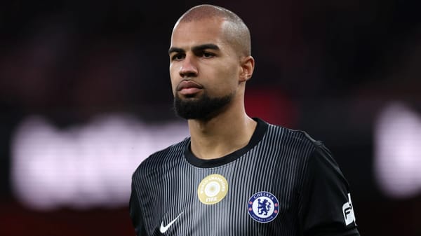 Sanchez 'really disappointed' as Rosenior says Chelsea have no No.1 — Goal