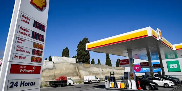 Experts react as oil tops $100 amid Strait of Hormuz disruptions — Businessinsider