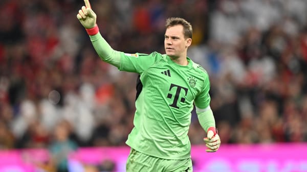 Bayern waiting on Manuel Neuer to decide future, says Max Eberl — Goal