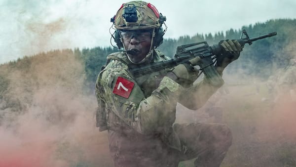 Netflix's 'War Machine' Tops Global Charts After Debut — Movieweb