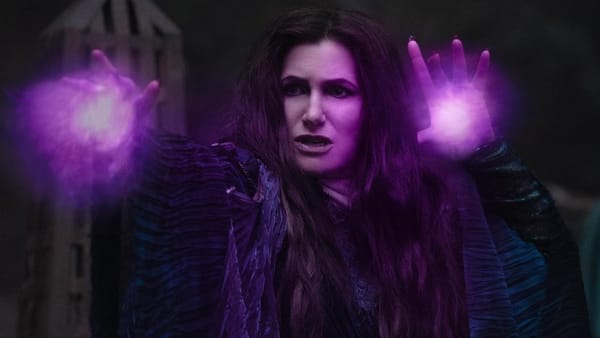 Kathryn Hahn Cast as Mother Gothel in Disney's Live-Action Tangled — Movieweb