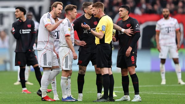 Referee Christian Dingert admits mistake after controversial Bayern calls — Goal
