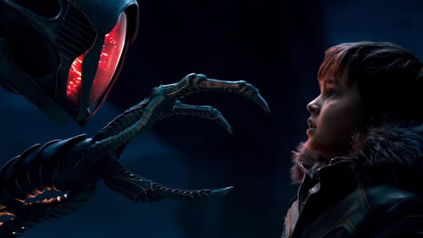 Netflix's Reboot Restores Lost in Space's Family Core — Collider