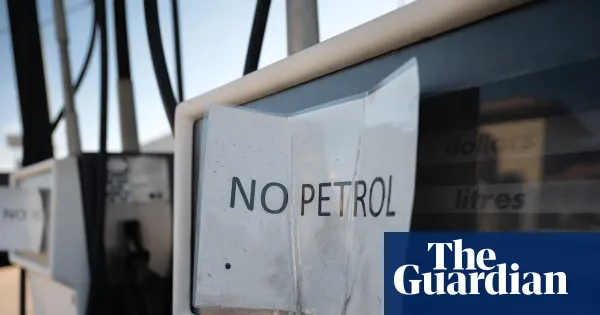 Dozens of petrol stations across Australia run dry as panic-buying continues — World news | The Guardian