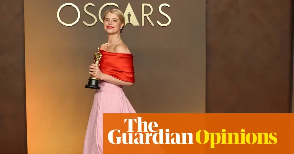 Jessie Buckley’s double win: Oscar and a Chanel red‑carpet moment — Lifestyle | The Guardian