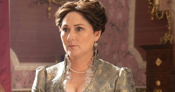 Shonda Rhimes Eyes Violet Bridgerton for Next Spin-Off — Movieweb