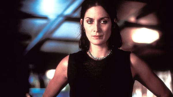 How Memento Defined Christopher Nolan 25 Years Ago — Collider