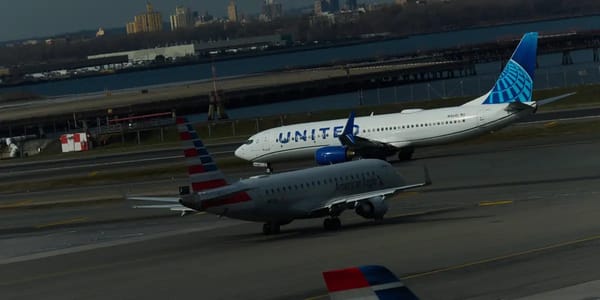 United to cut 5% of scheduled flights amid high fuel costs — Businessinsider