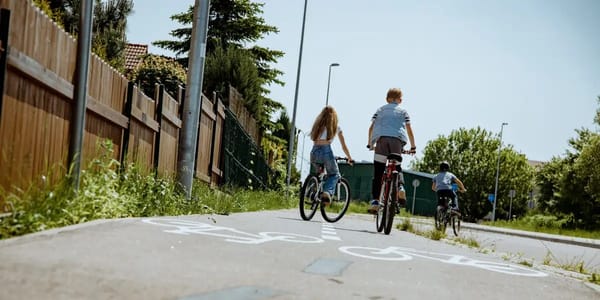 I let my 8-year-old roam the neighborhood, and other parents are starting to do the same — Businessinsider